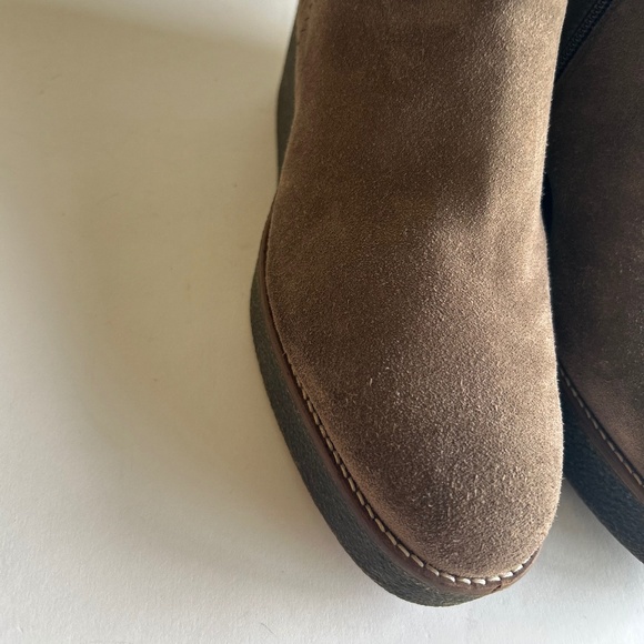 Aquatalia Brown Suede Genuine Leather Rubber Outsole Ankle Wedge Boots size 7.5 - Picture 7 of 16
